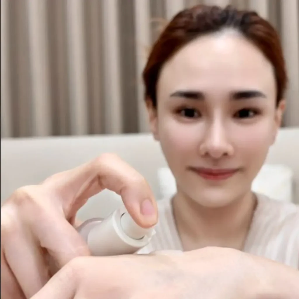 คุณหมอจูลี่รีวิวสกินแคร์ KOSMIST ช่วยเสริมสร้างผิวให้แข็งแรง ผิวแน่นและอิ่มฟู